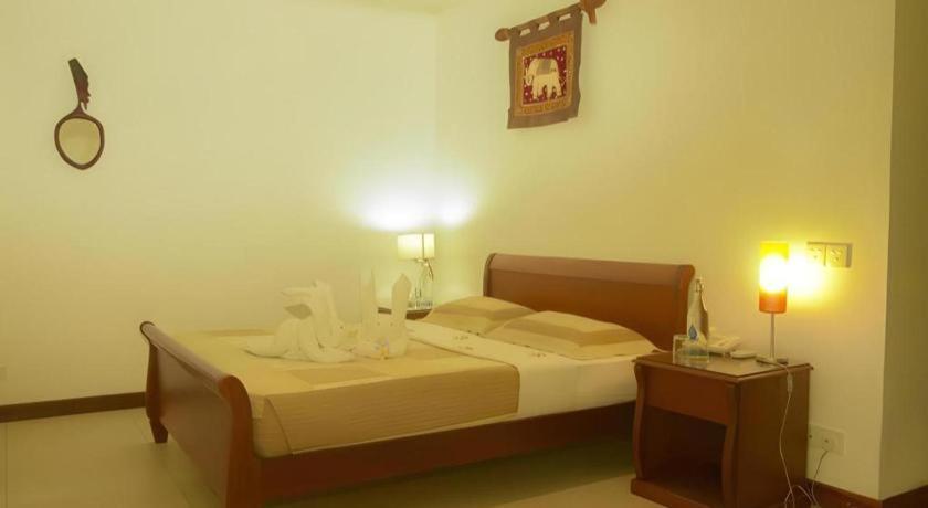 Hotel Villa Viana Marawila Dış mekan fotoğraf