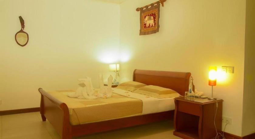 Hotel Villa Viana Marawila Dış mekan fotoğraf